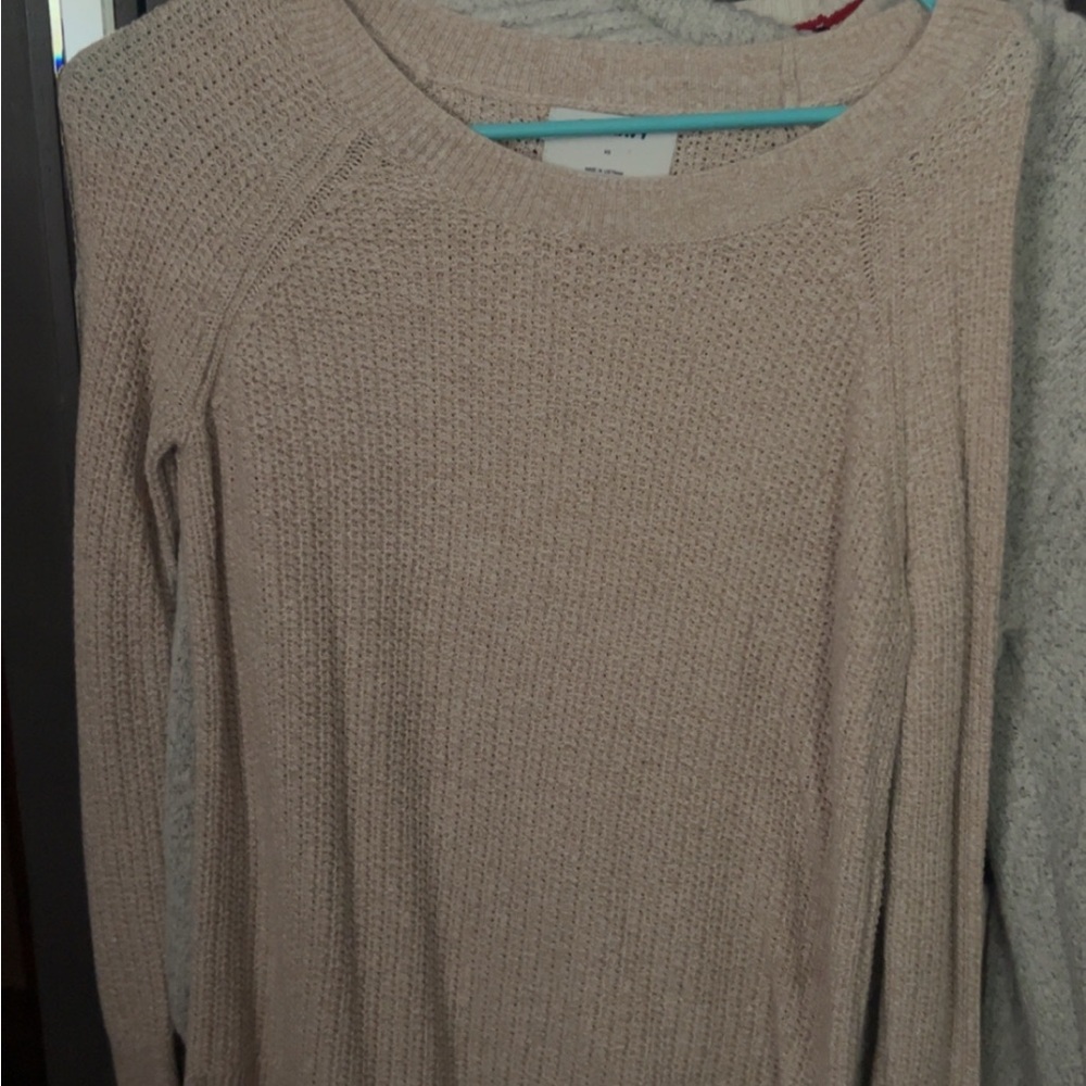 Old Navy Cream Crew Neck Sweater Ribbed Knit